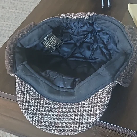 Hat - Picture 3 of 3